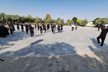 برگزاری کمپین "سلامتی را قدم بزن" در باغ بانوان نجف‌آباد 2